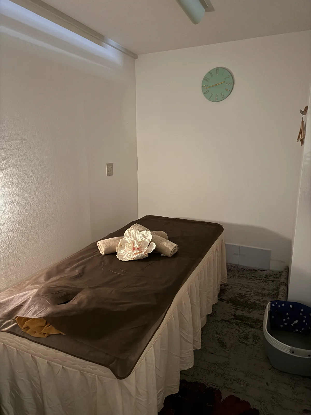 Interior 5